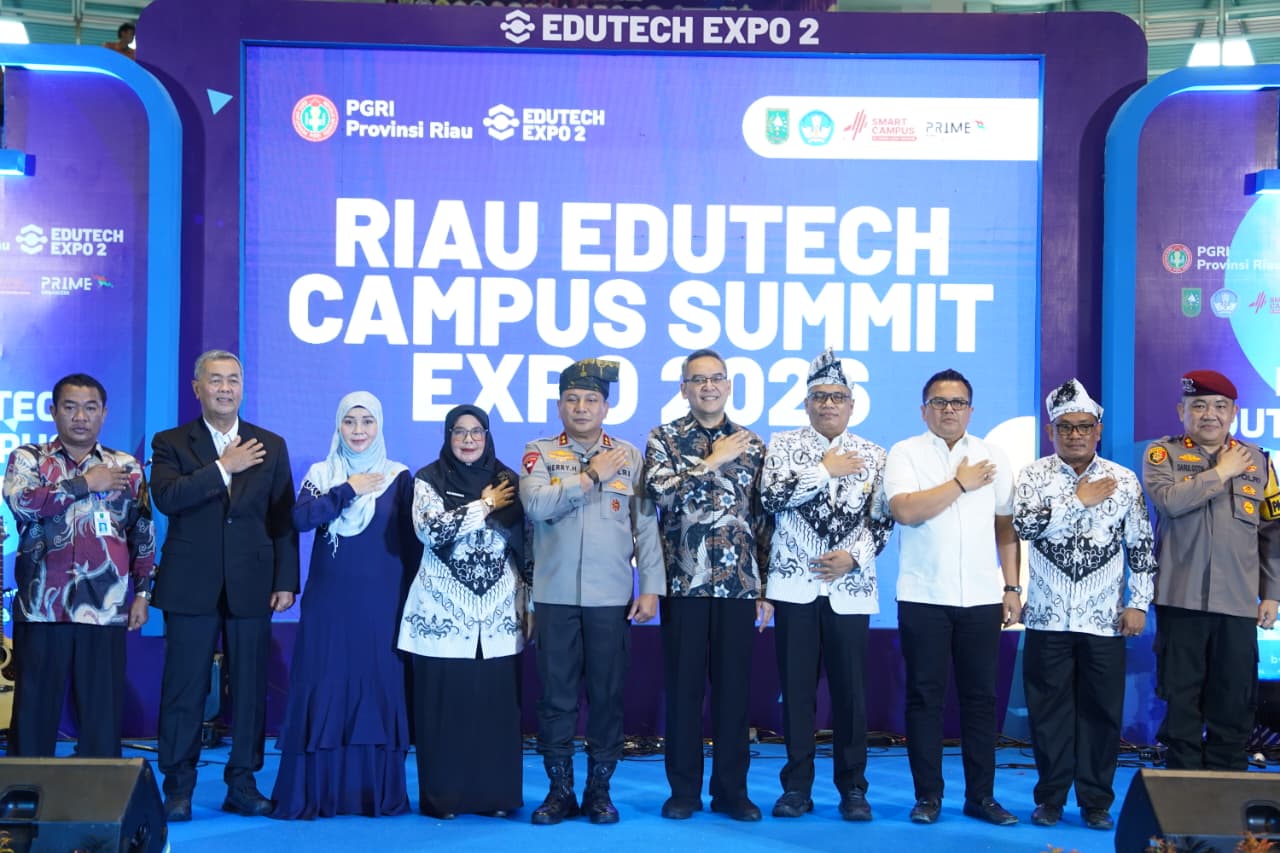 Kapolda Riau Tegaskan Komitmen Polri Lindungi Guru di Era Digital pada Riau EduTech Campus Summit