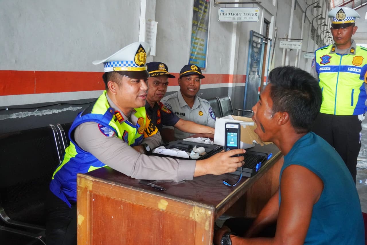 Satlantas Polres Rokan Hilir Gelar Tes Kadar Alkohol dan Ramp Check Kendaraan dalam Ops Keselamatan LK 2026