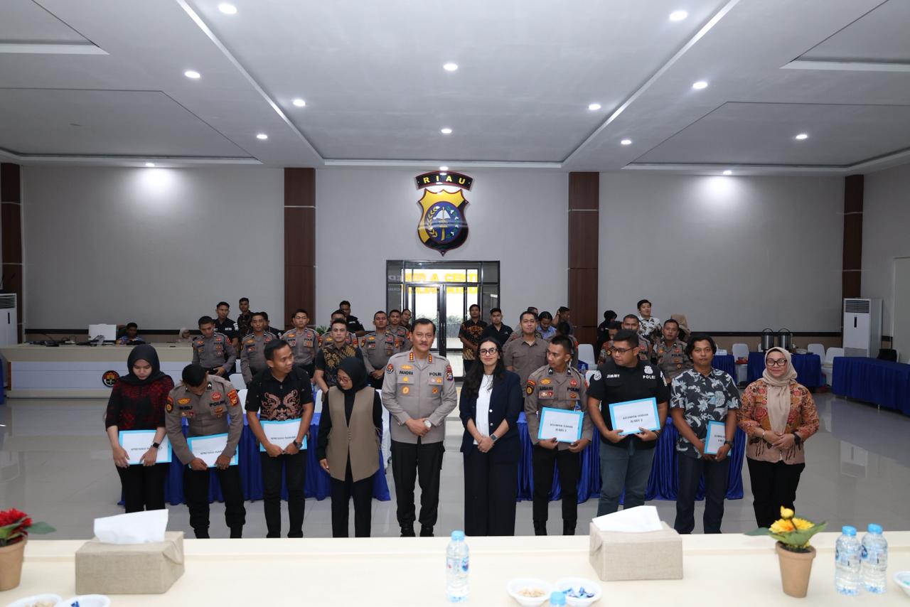 Penutupan Pelatihan Manajemen Media Radar Polda Riau, Kabid Humas Tekankan Peran Strategis Humas di Era Digital