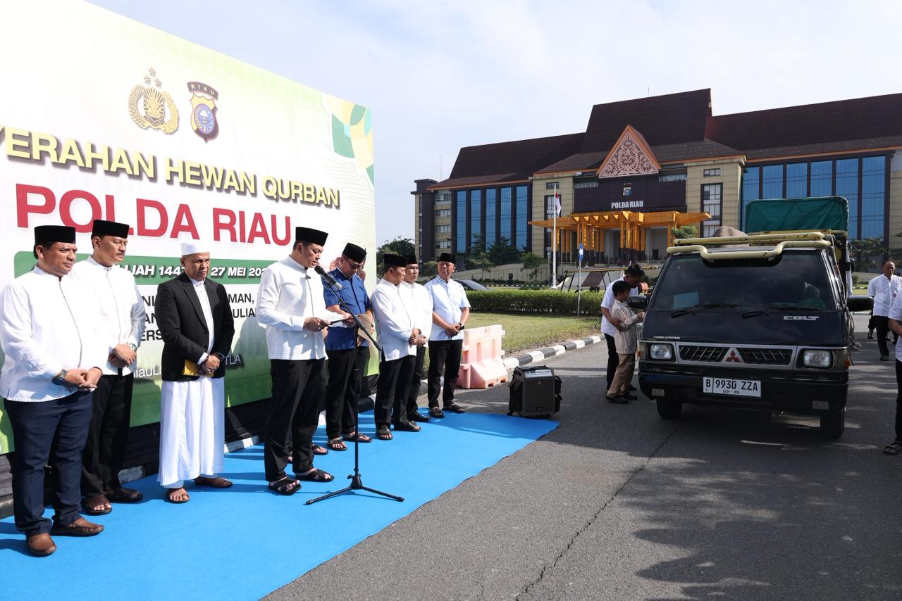 Polda Riau Distribusikan dan Sembelih Ratusan Hewan Kurban Idul Adha 1447 H