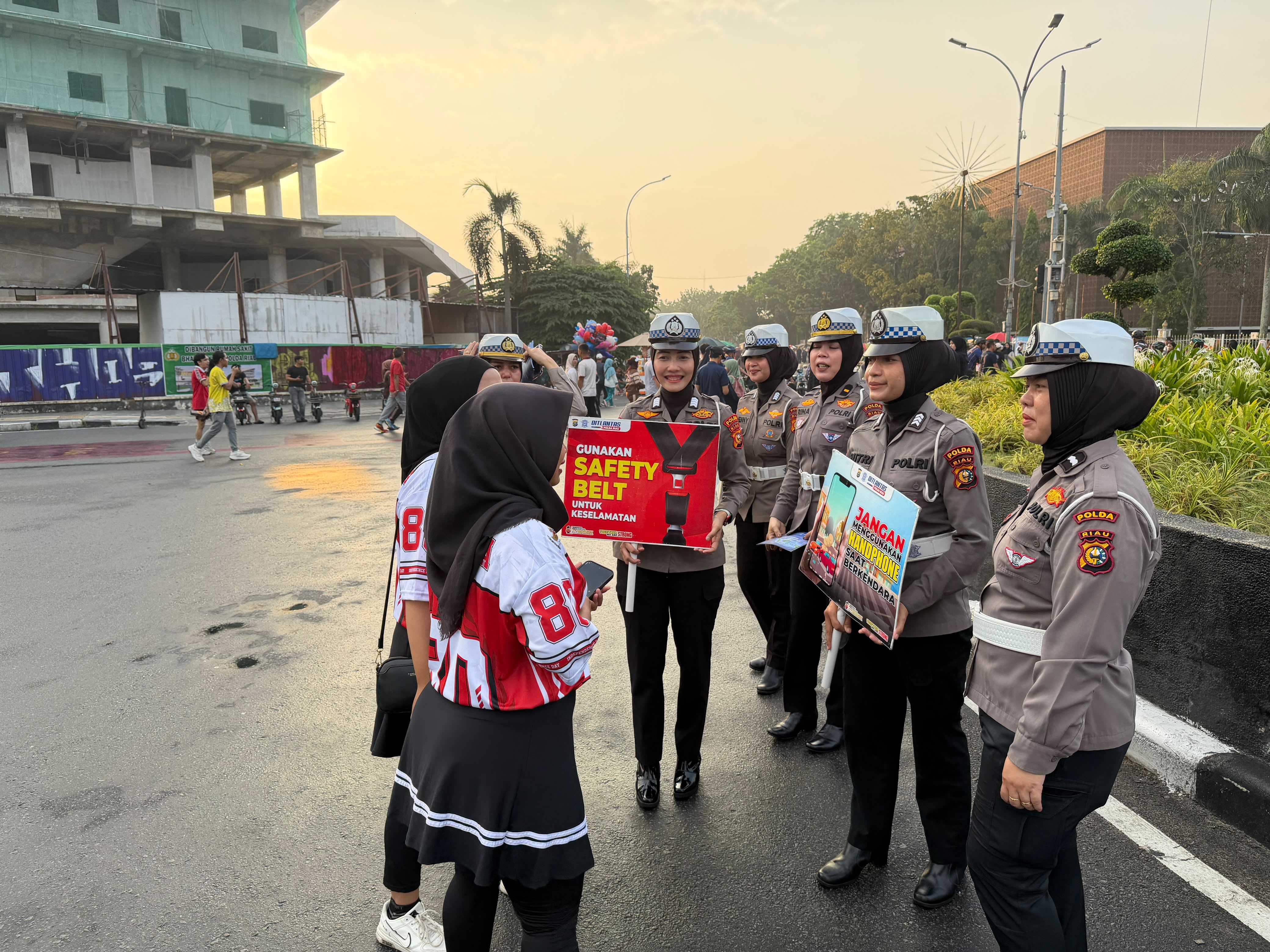 Polantas Karib Hadir, Edukasi Keselamatan Berlalu Lintas Warnai Car Free Day Pekanbaru
