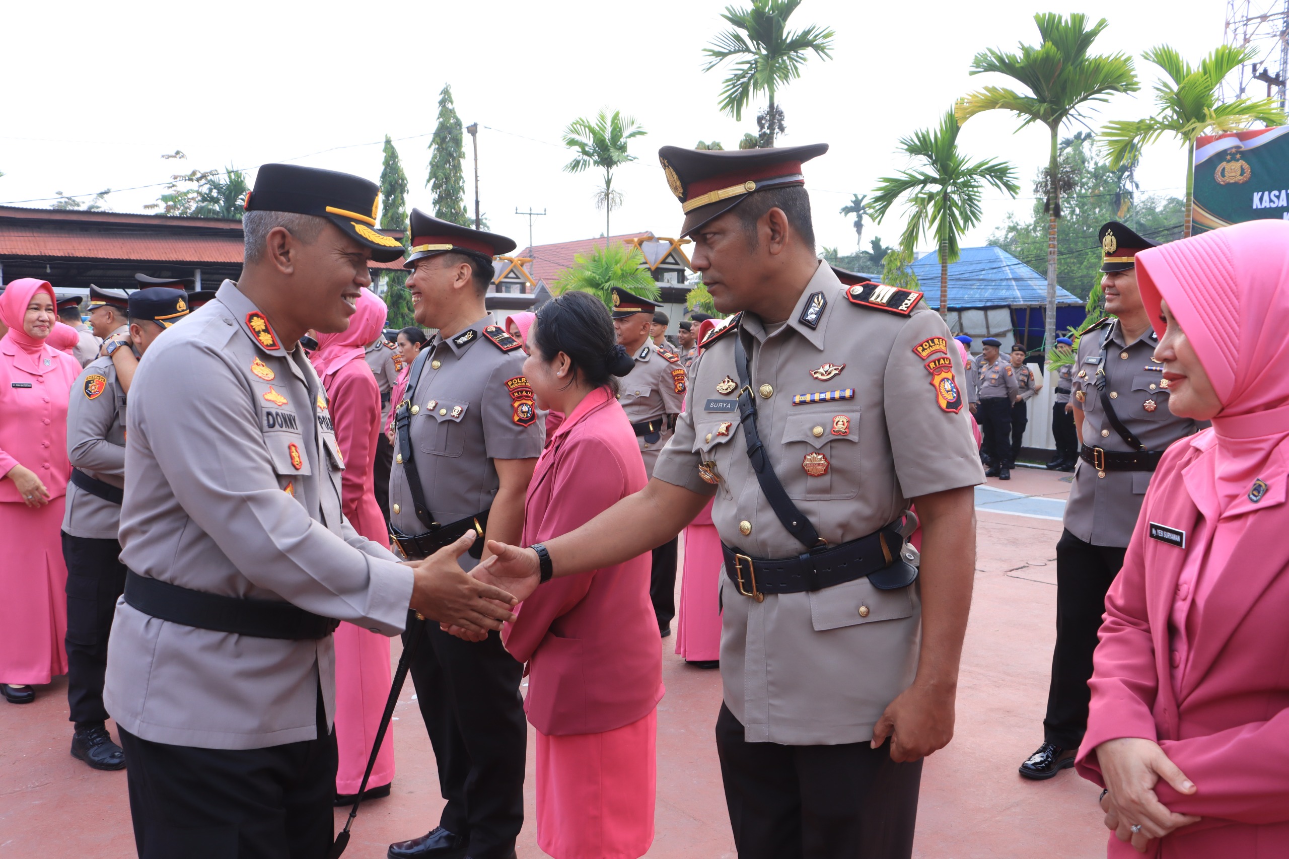 Kapolres Indragiri Hilir AKBP Donny Eko Listianto, S.H., S.I.K., M.H. Pimpin Sertijab Kasat Dan Kapolsek Tekankan Integritas dan Pelayanan kepada Masyarakat