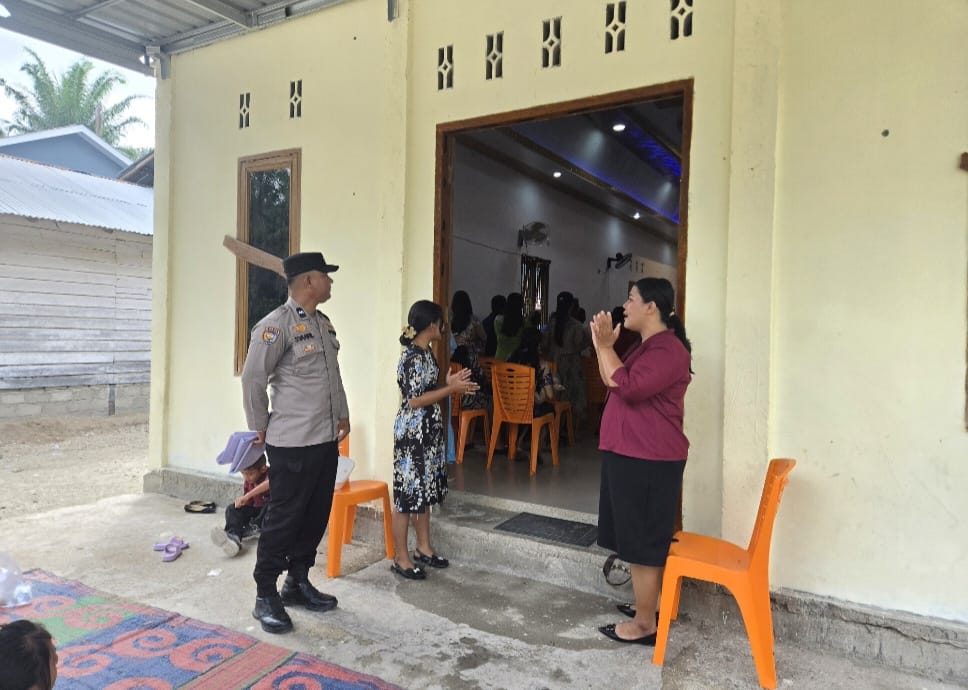 Polsek Kepenuhan Laksanakan Pengamanan Ibadah Minggu di Gereja GSJA Kepenuhan Baru
