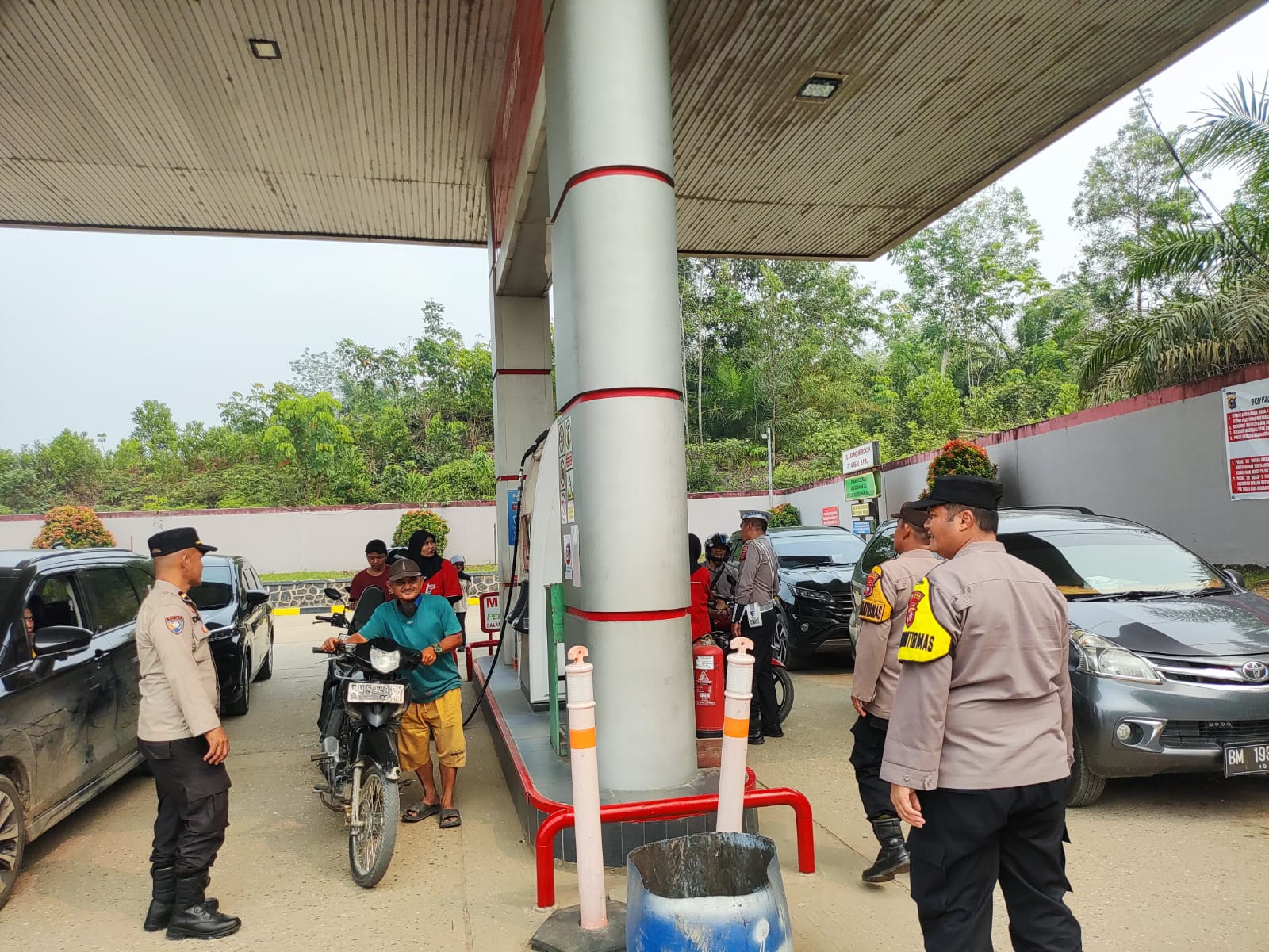 Patroli SPBU Pasir Penyu Pastikan BBM Aman, Masyarakat Tetap Tenang