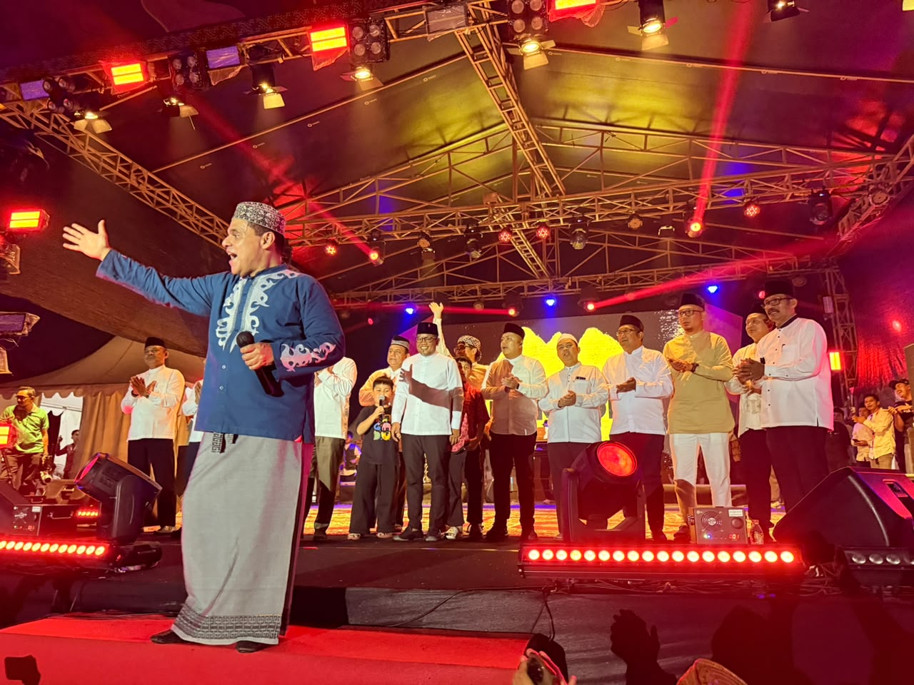 PELALAWAN BERSHALAWAT BERSAMA HADDAD ALWI, MERIAHKAN HELAT PELALAWAN KE-27