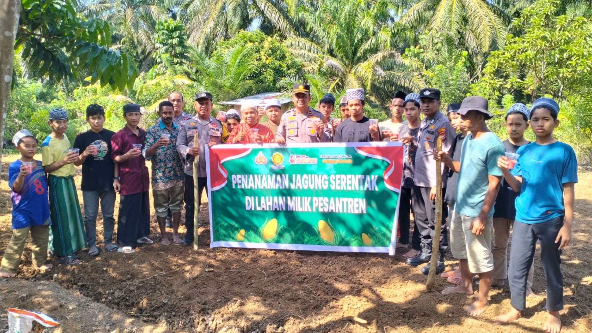 Polsek Kabun Gandeng Santri Tanam Jagung, Dukung Ketahanan Pangan Nasional Lewat Pesantren