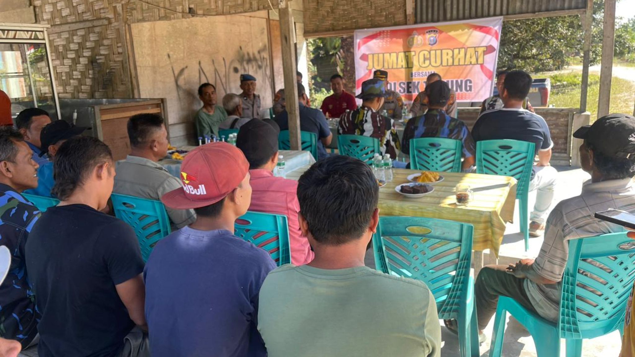 Jumat Curhat Polsek Tapung: Kapolsek Tampung Keluhan Warga, Bahas Asuransi Laka Lantas, Begal, hingga Pencurian Sawit!