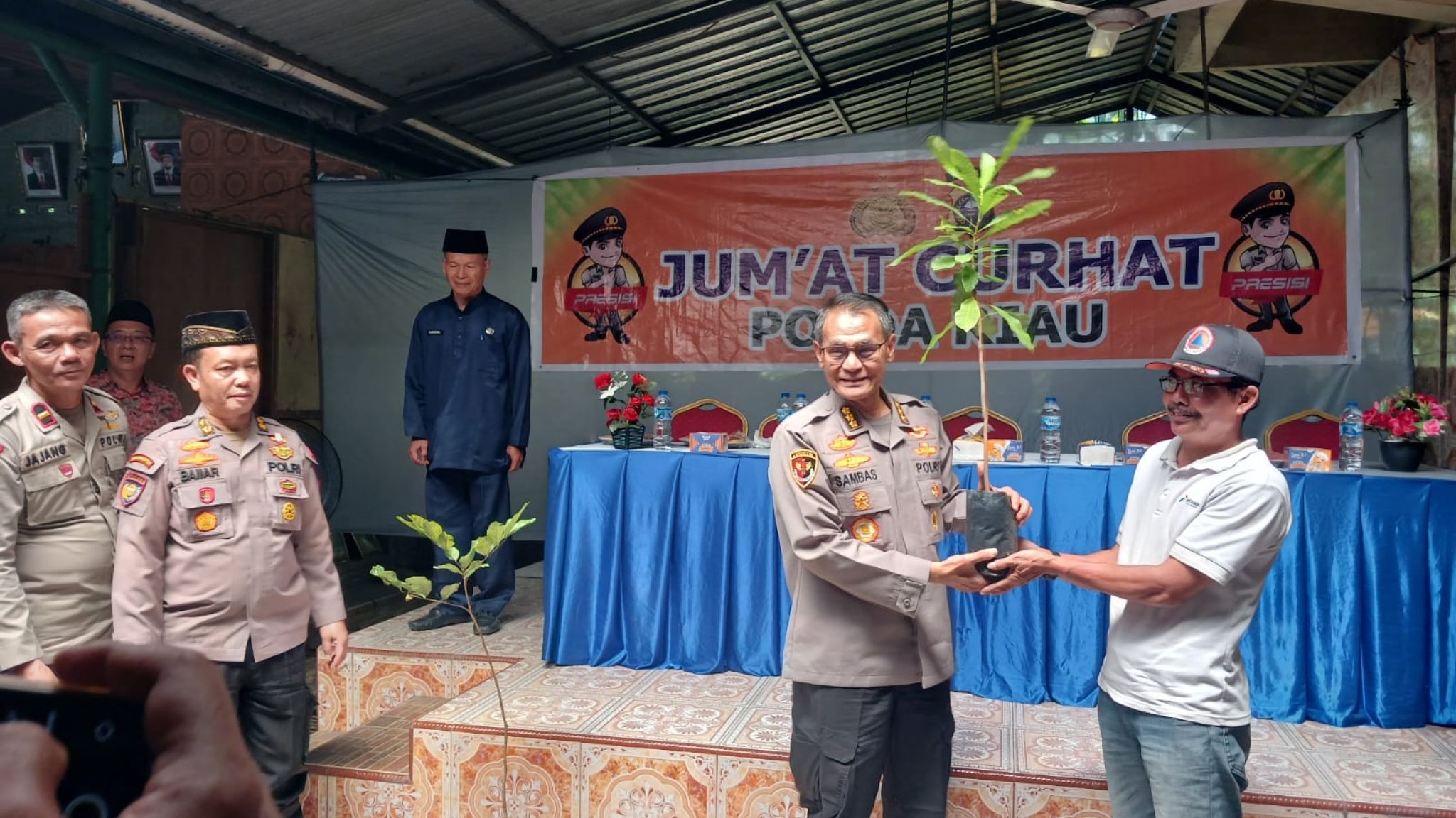Polsek Rumbai Gelar Jumat Curhat, Warga Antusias Sampaikan Aspirasi Kamtibmas