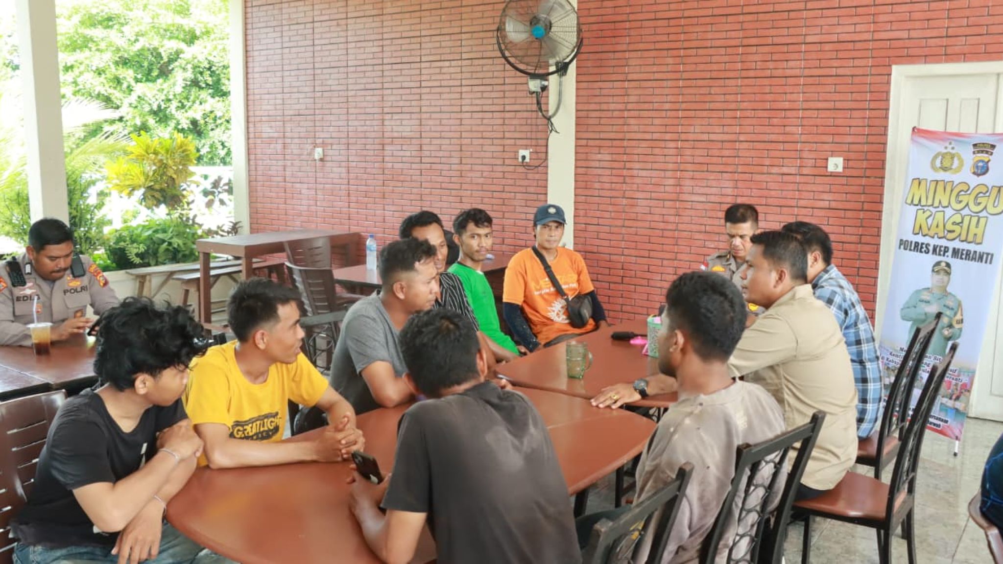 Polres Kepulauan Meranti Gelar Kegiatan Minggu Kasih Bersama Pekerja Bangunan: Wujud Kepedulian dan Kedekatan Polri dengan Masyarakat