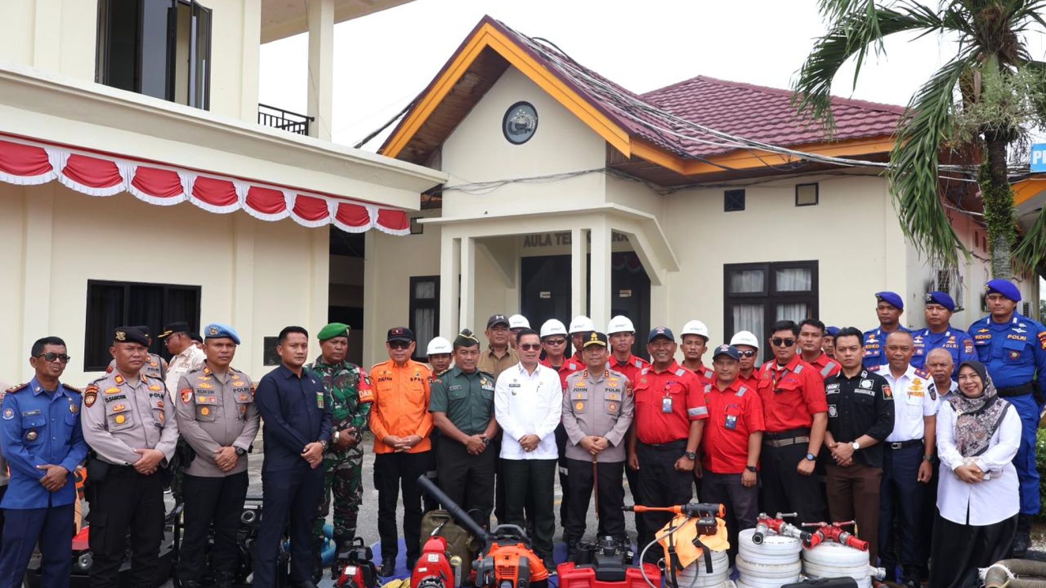Polres Pelalawan Gelar Apel Kesiapan Tanggap Darurat Cuaca Ekstrim dan Bencana Hidrometrologi di Kab. Pelalawan