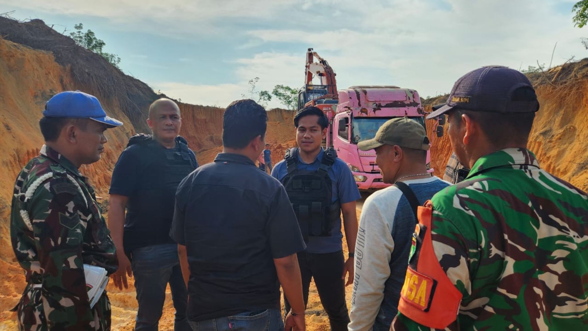 KAPOLRES KAMPAR GERAM! Galian C Ilegal Merajalela, Sat Reskrim dan Kodim 0313/KPR Turun Tangan, Dua Pelaku Dijebloskan ke Sel!