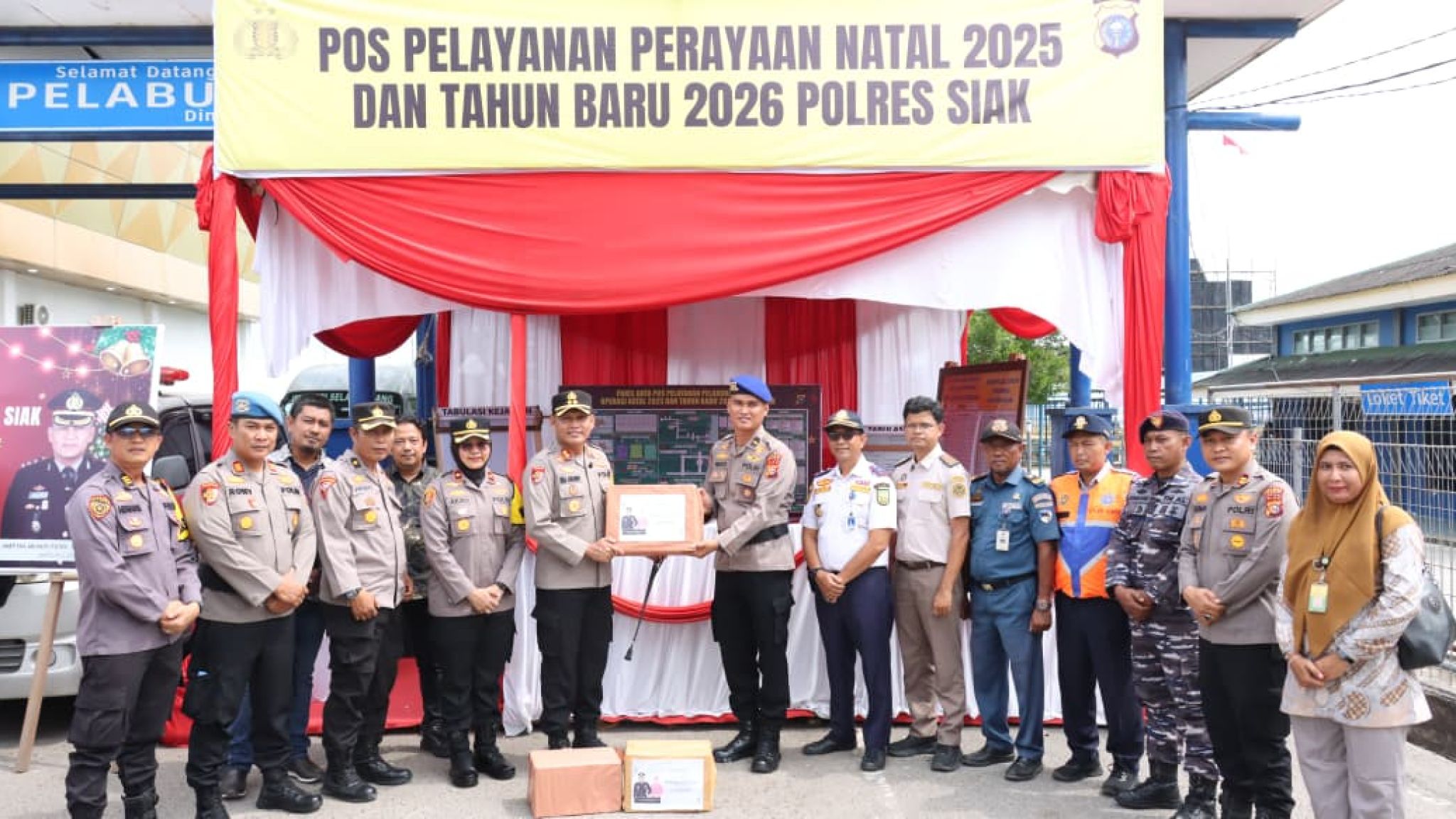 Kapolres Siak Bersama Bhayangkari Tinjau Pos Ops Lilin, Pastikan Pengamanan Nataru Siap dan Kondusif
