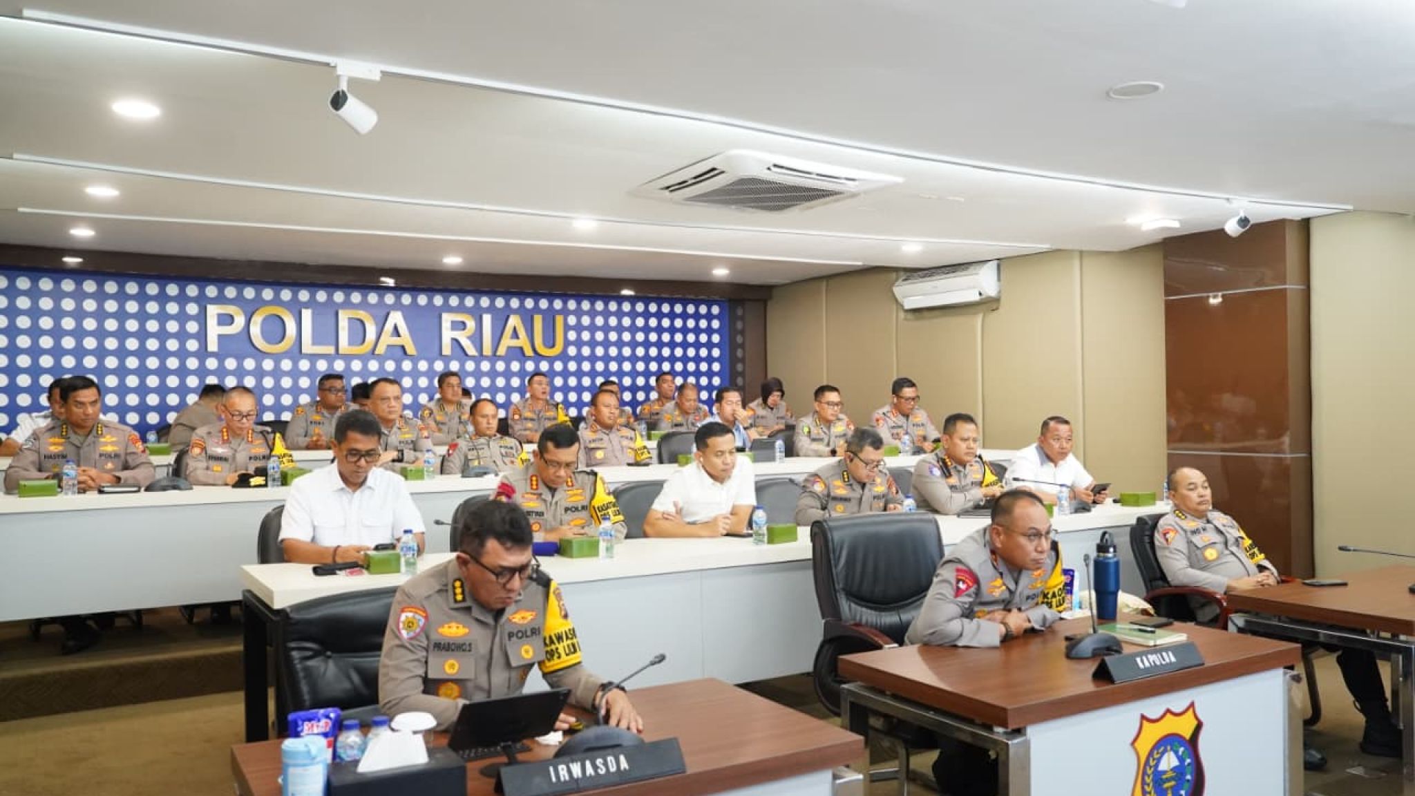 Kapolda Riau Ikuti Rilis Akhir Tahun 2025 Kapolri Secara Daring